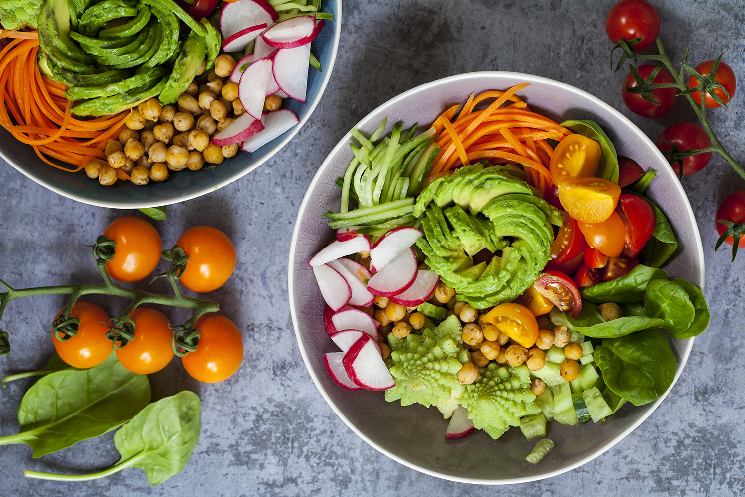 buddha-bowl-zdrave-misky-zelenina-avokado-cizrna